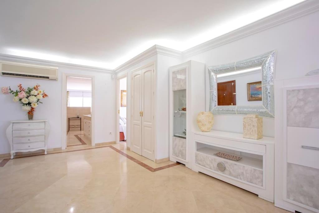 Estepona Luxury Seafront Penthouse With Parking Exterior photo