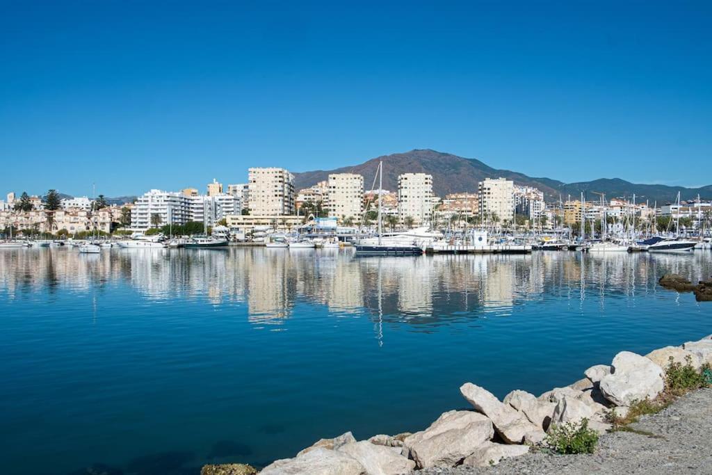 Estepona Luxury Seafront Penthouse With Parking Exterior photo